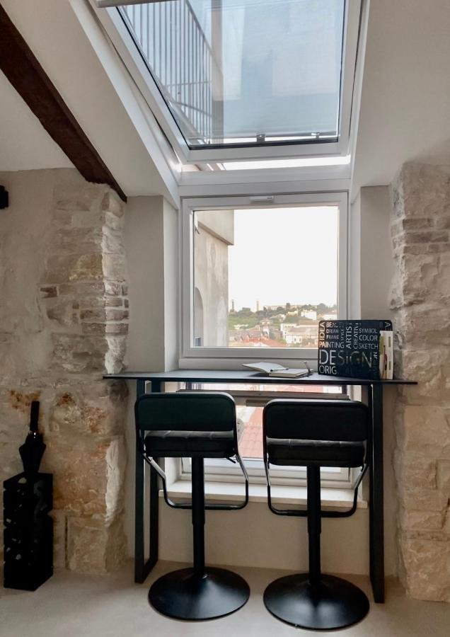 Castropola Views With Private Parking 아파트 외부 사진